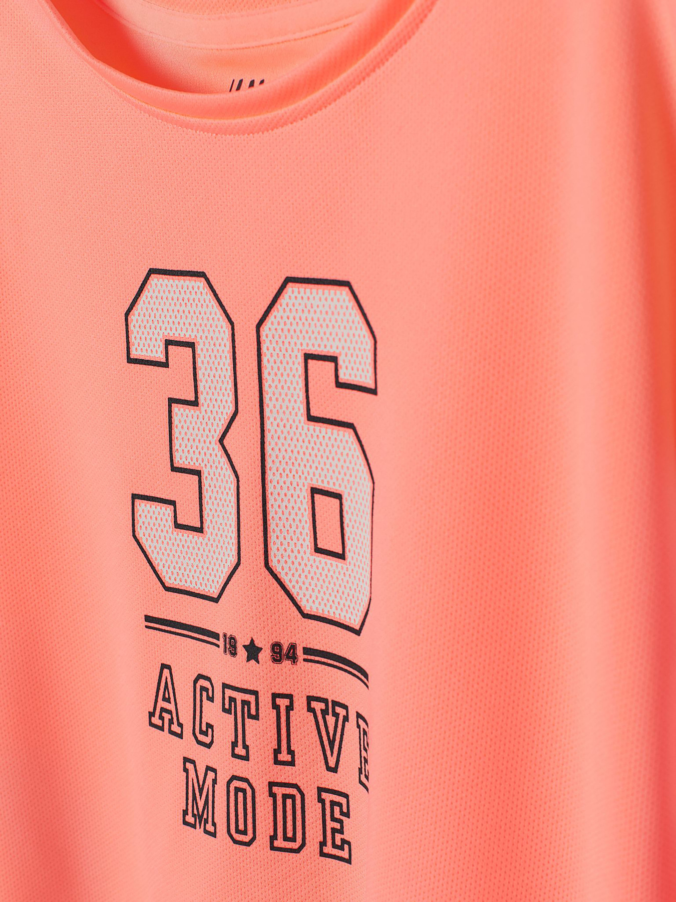 Спортивна футболка H&M модель 63076 Спортивна футболка H&M модель 63076 Фото