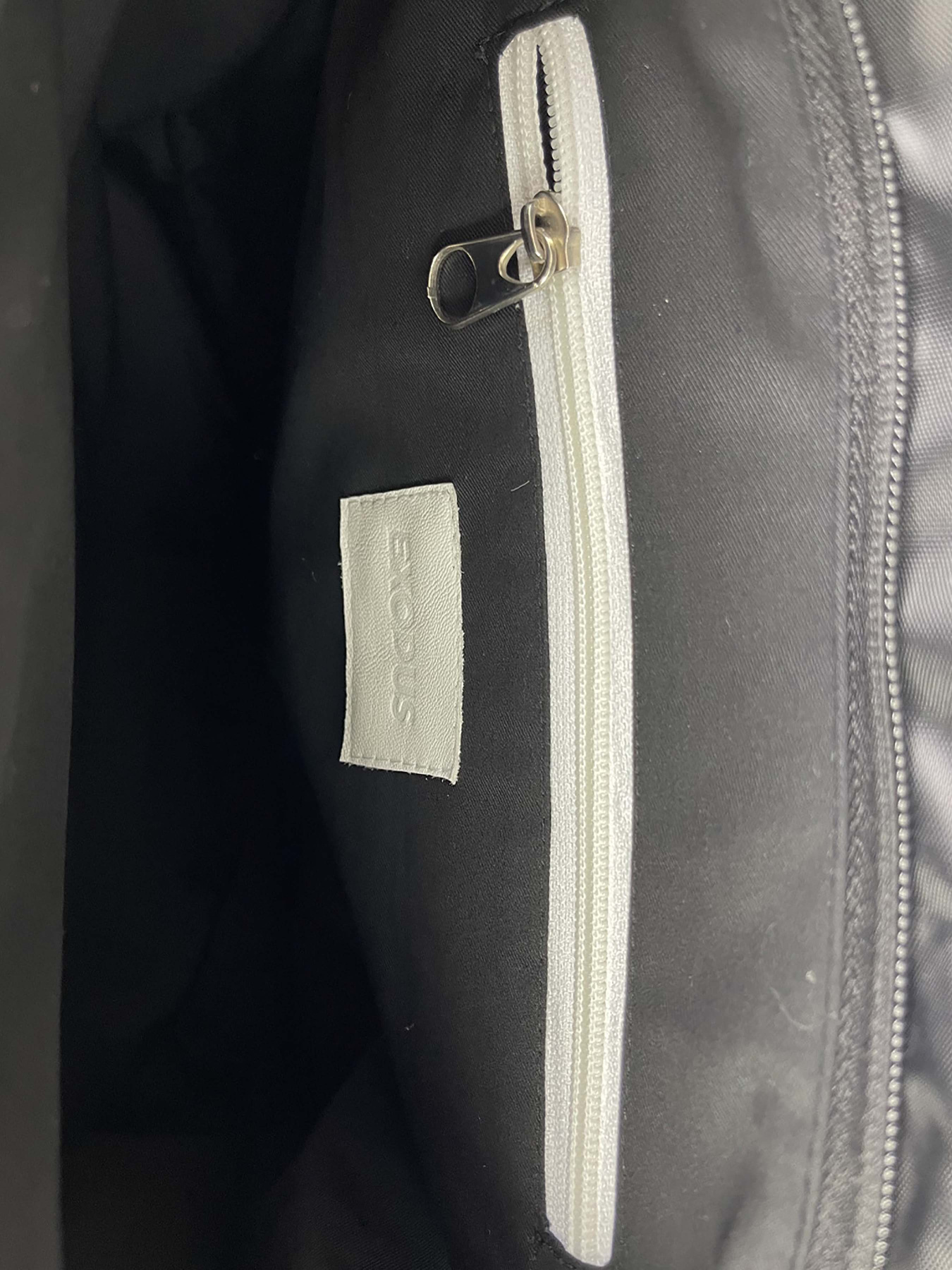 Мессенджер Exodus модель PT2902EX111White Фото