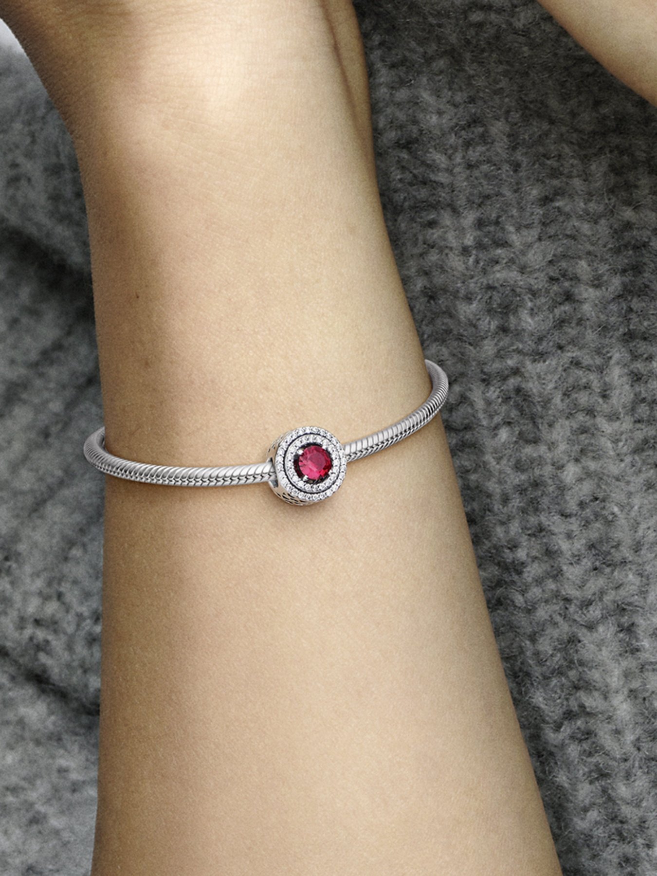 Класичні PANDORA модель 792418C01 Фото