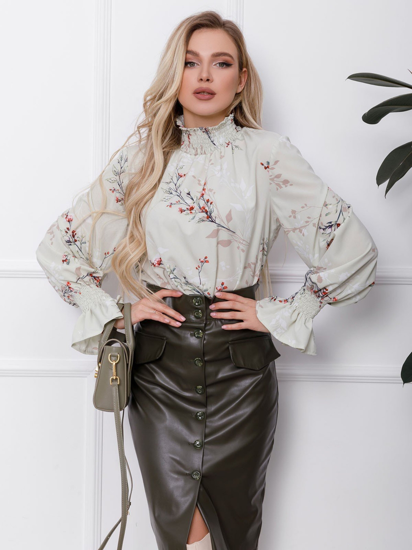 Блуза ISSA Plus модель SA-34_lightgreen Фото