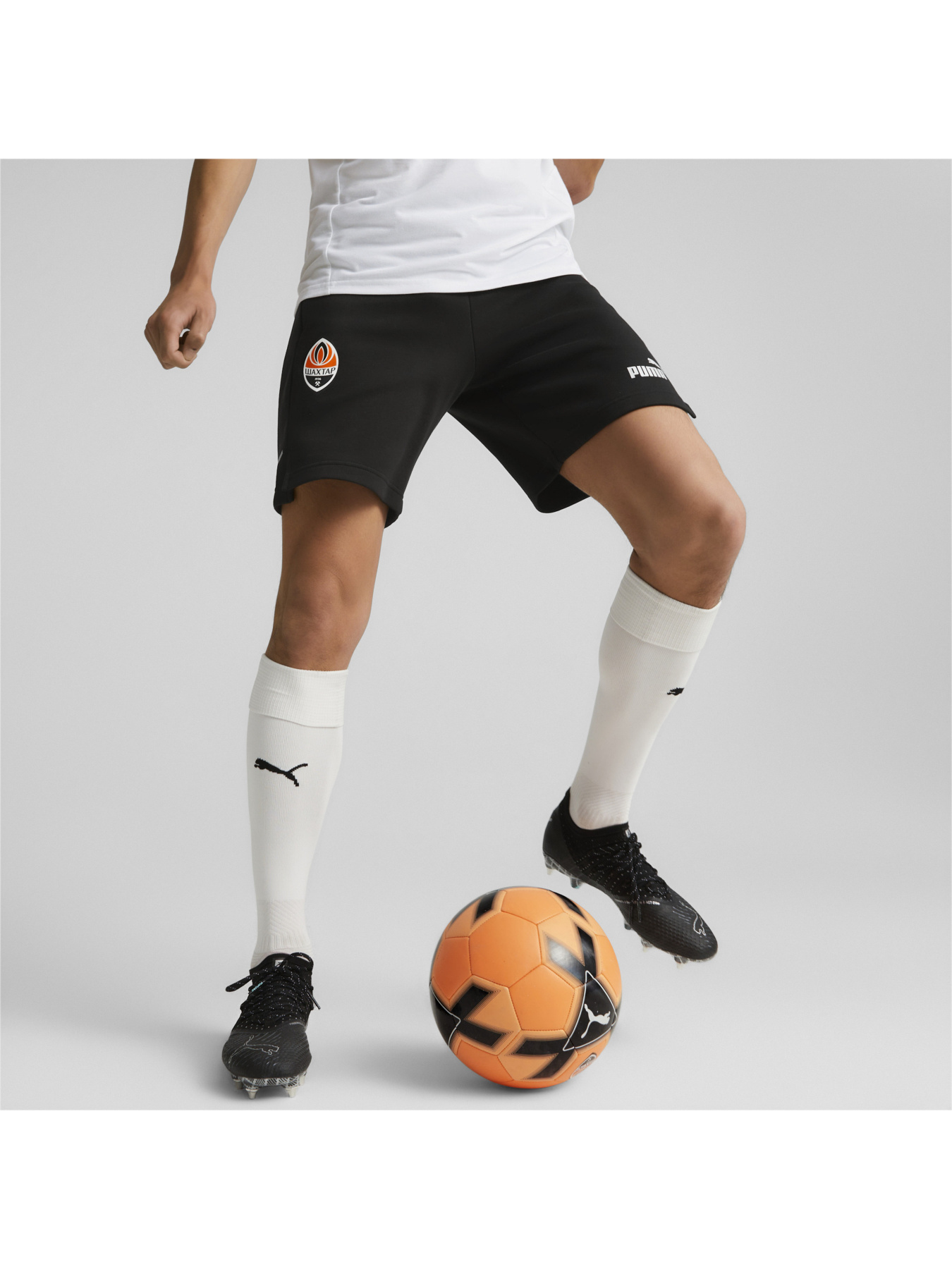 Спортивні шорти PUMA Fcsd Casuals Shorts модель 767255 Спортивні шорти PUMA Fcsd Casuals Shorts модель 767255 Фото