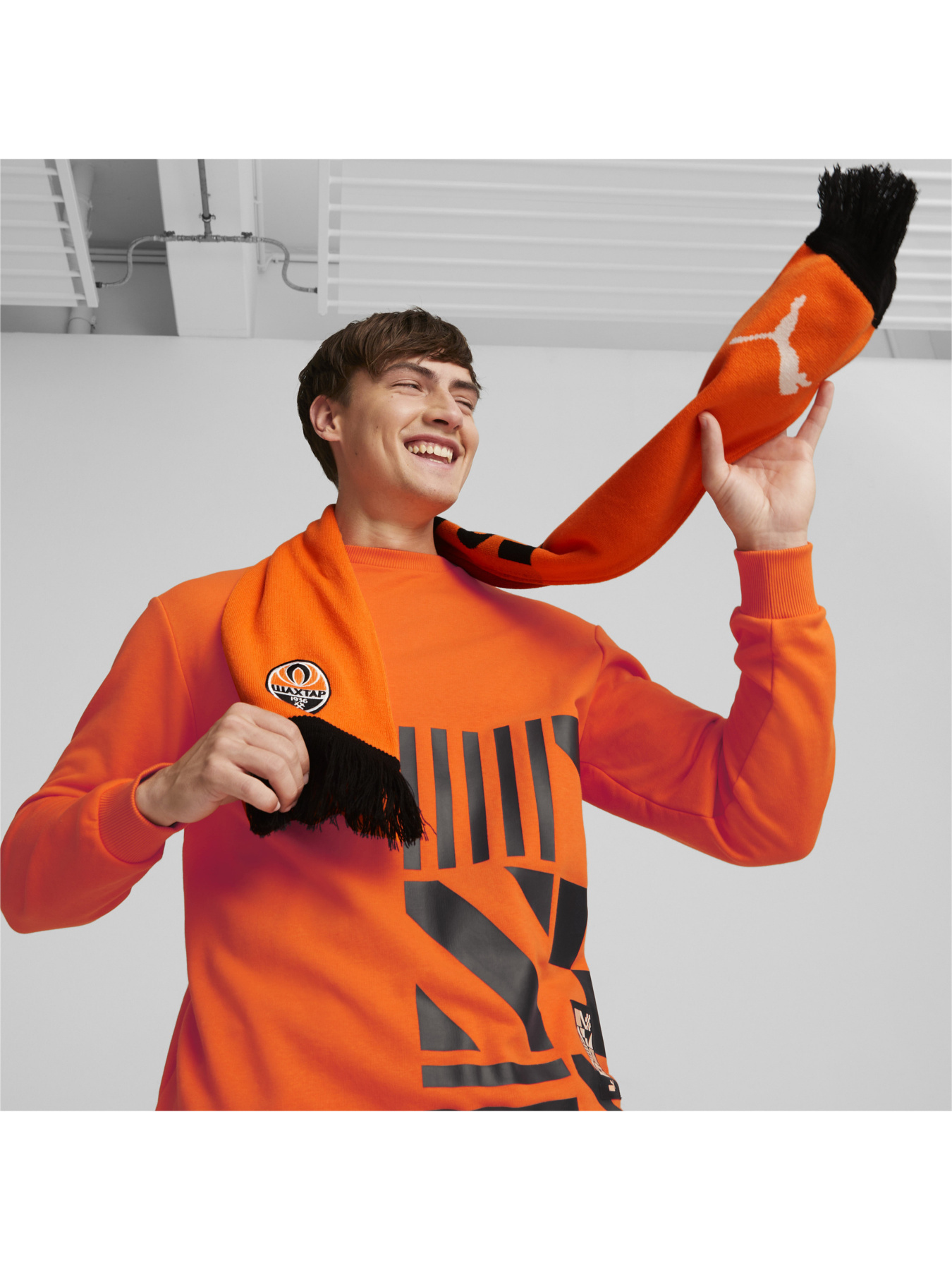 Шарф PUMA Fcsd Fan Scarf Модель 054263 Фото