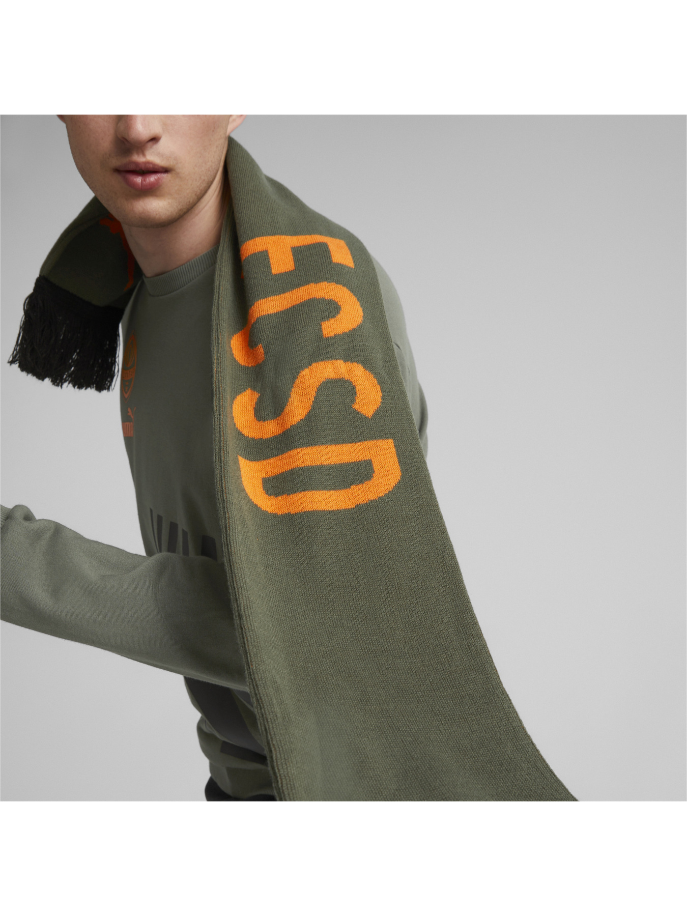 Шарф PUMA Fcsd Fan Scarf модель 054263 Шарф PUMA Fcsd Fan Scarf модель 054263 Фото