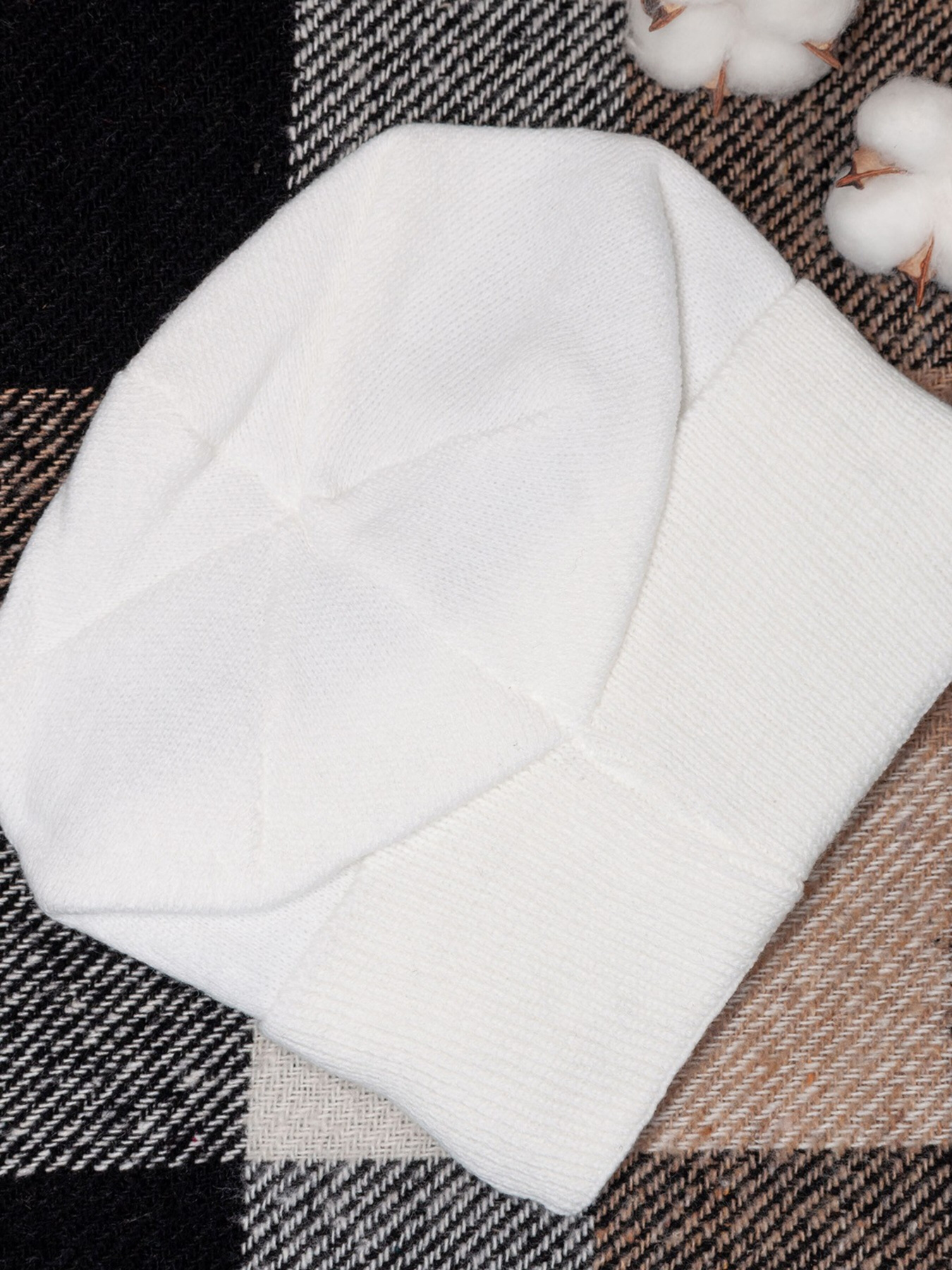 Шапка ISSA Plus модель SH-19_white Фото