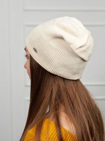 Шапка ISSA Plus модель SH-20_milky Фото