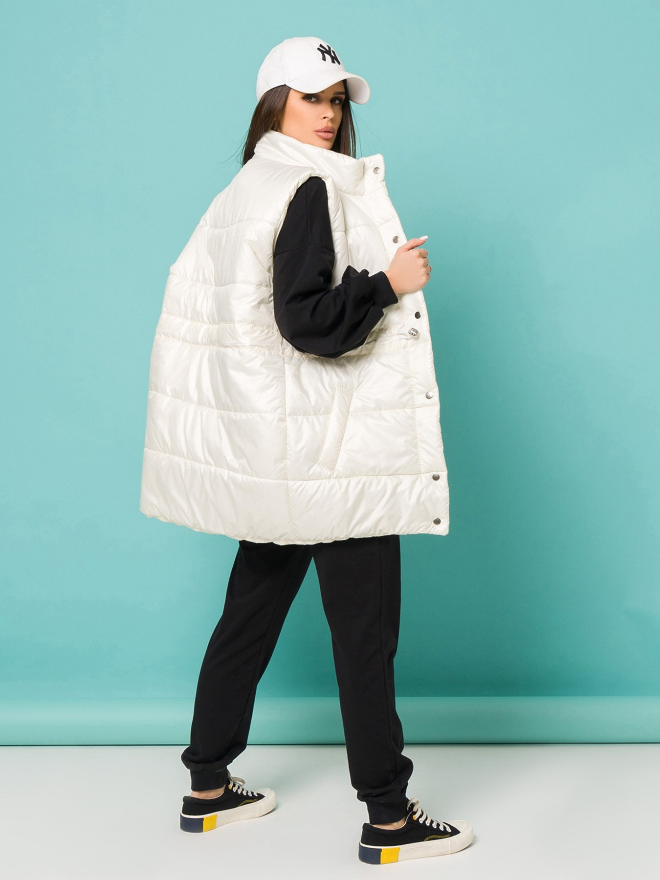 Утепленный жилет ISSA Plus модель SA-337_milky. Фото