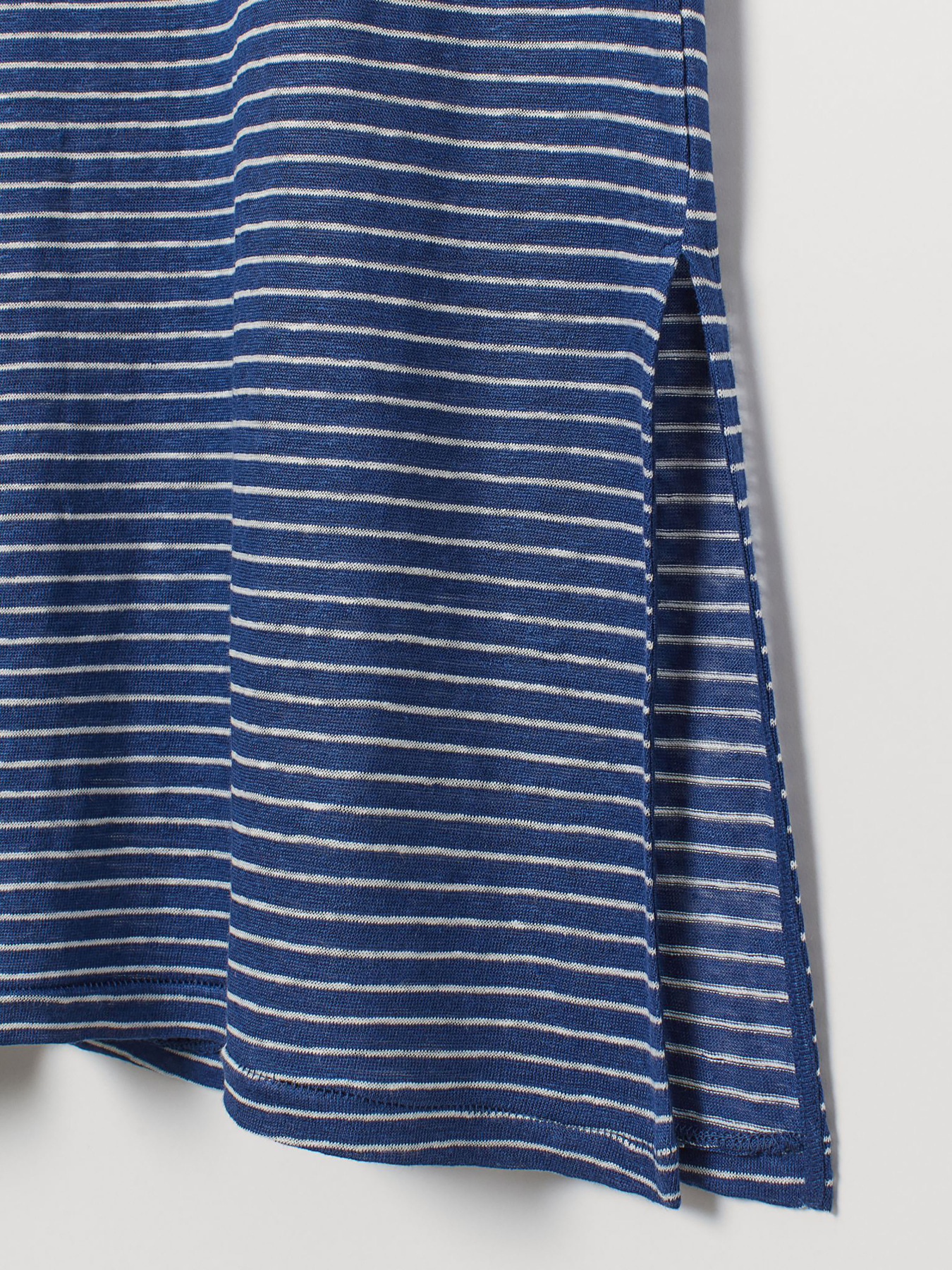 Платье миди H&M модель 63068 Платье миди H&M модель 63068 Фото