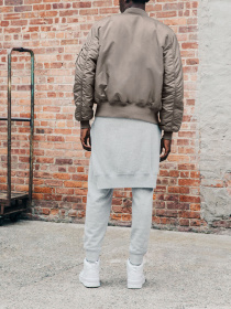 Куртки и дубленки Alpha Industries модель MJM21000C1_065 Фото