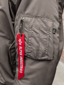 Куртки и дубленки Alpha Industries модель MJM21000C1_065 Фото