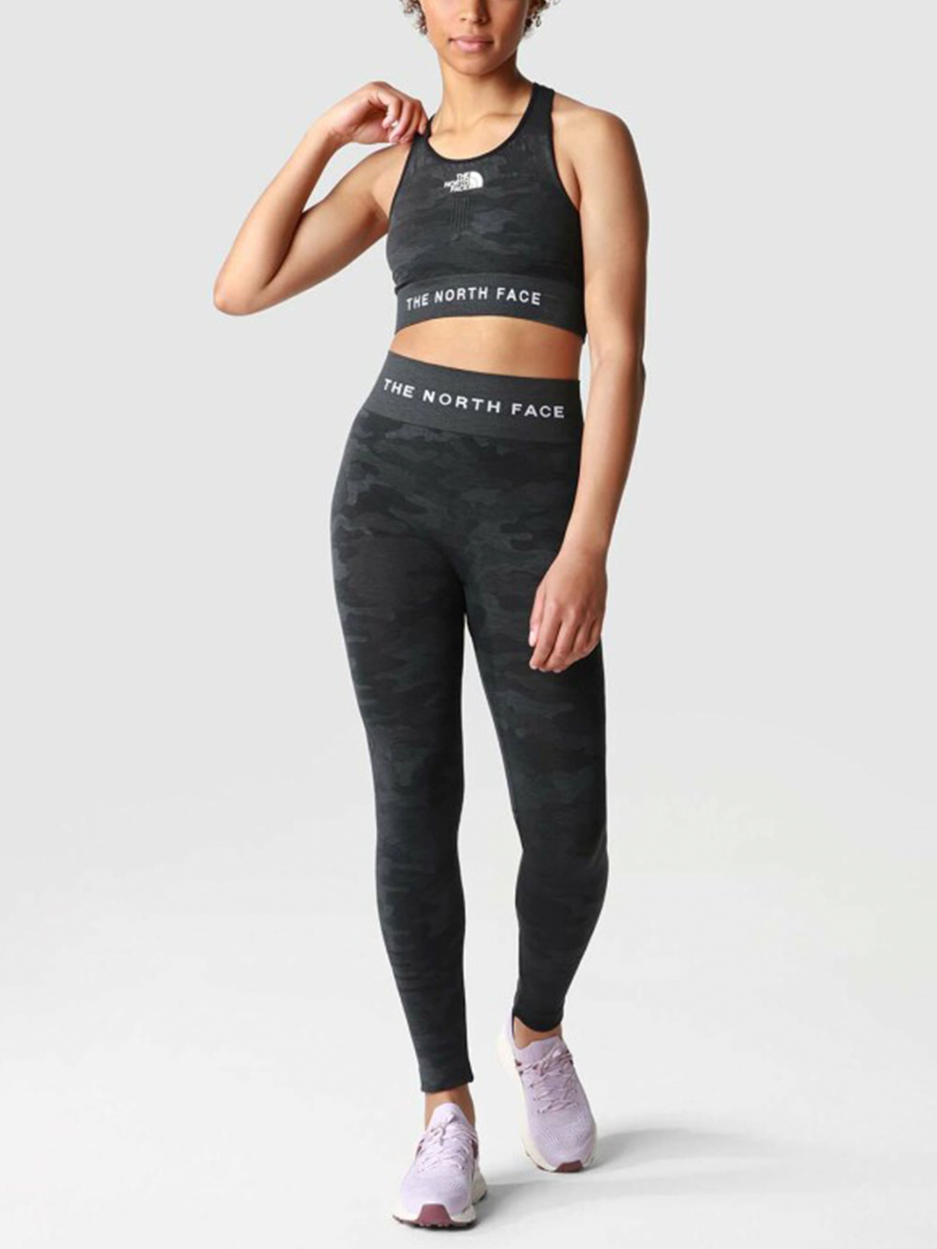 Футболки и поло The North Face модель NF0A7Z9UKT01 Футболки и поло The North Face модель NF0A7Z9UKT01 Фото