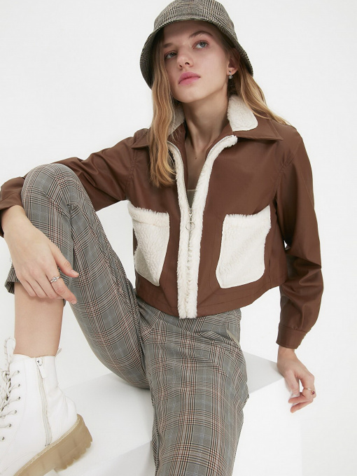 Куртки и дубленки Trendyol модель TWOAW21MO0102/Kahverengi Фото