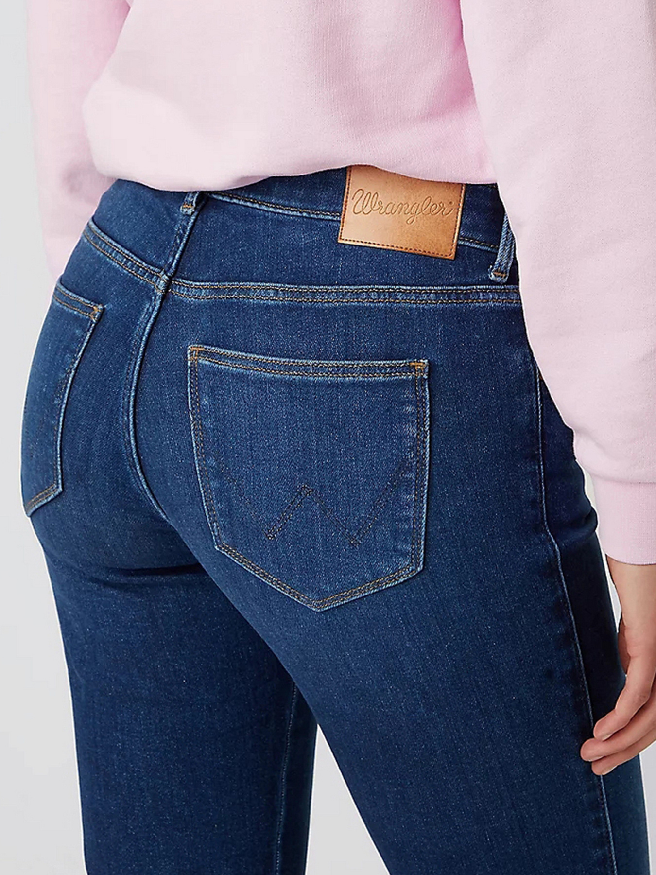 Джинсы Wrangler модель W26LZM23Z_32 Фото