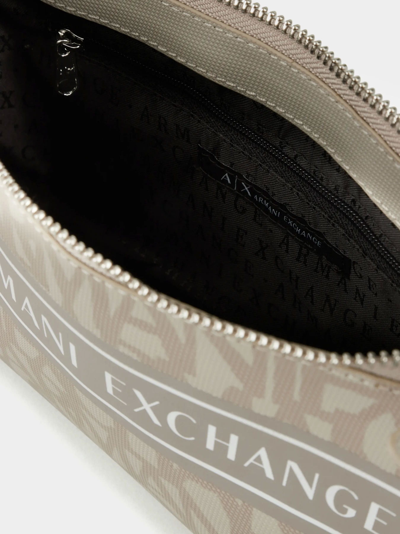Сумки Armani Exchange модель 942869-CC744-17855 Фото