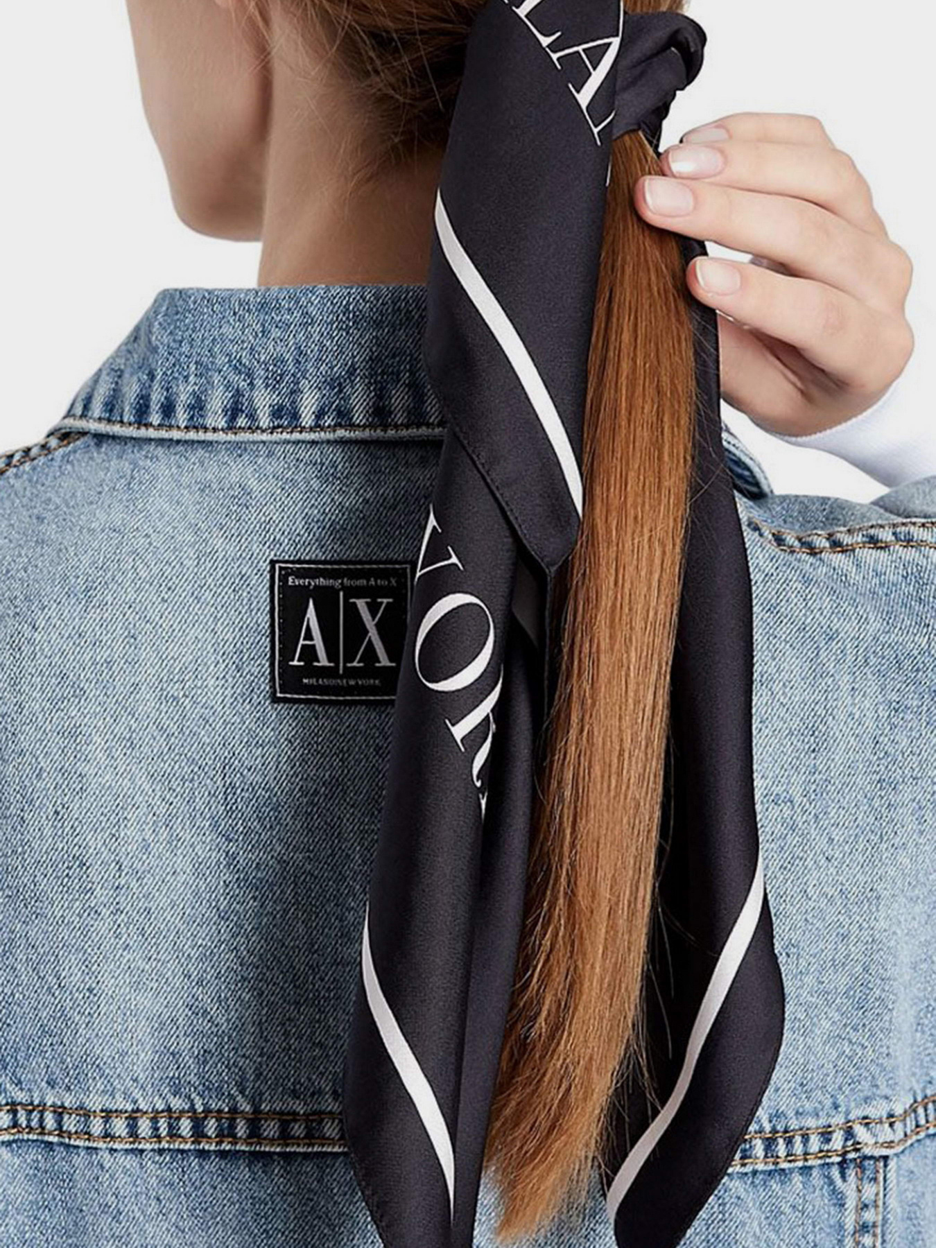 Шарфы и платки Armani Exchange модель 944130-2R154-00020 Фото