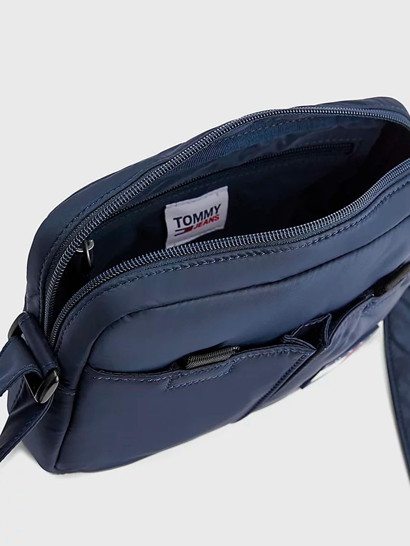 Сумки Tommy Hilfiger модель AM0AM09733-C87 Фото