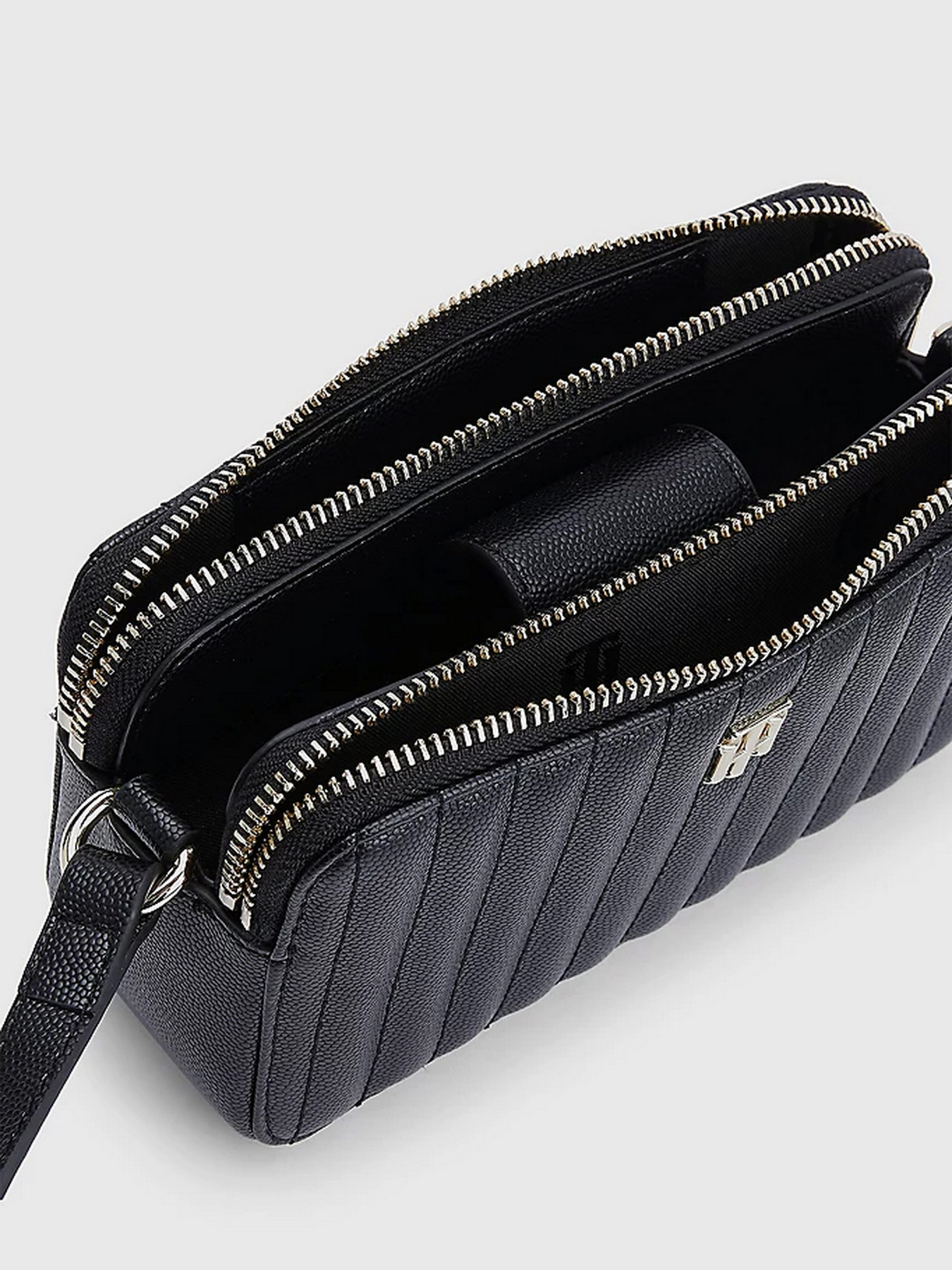 Сумки Tommy Hilfiger модель AW0AW13143-BDS Фото