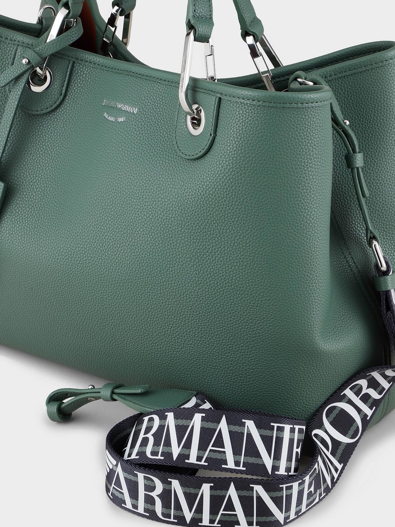 Сумки Emporio Armani модель Y3D165-YFO5E-81328 Фото