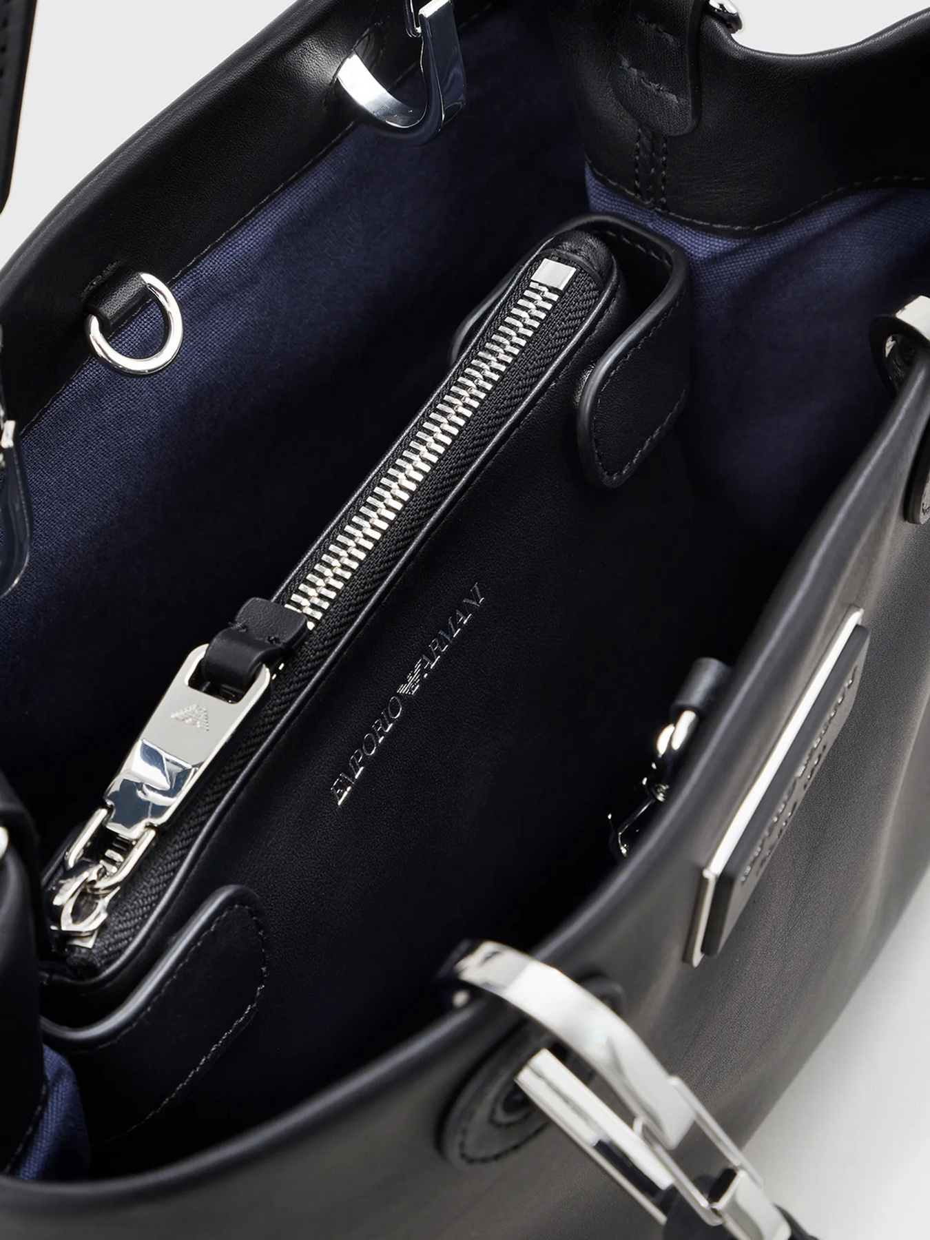Сумки Emporio Armani модель Y3D166-Y478E-80001 Фото