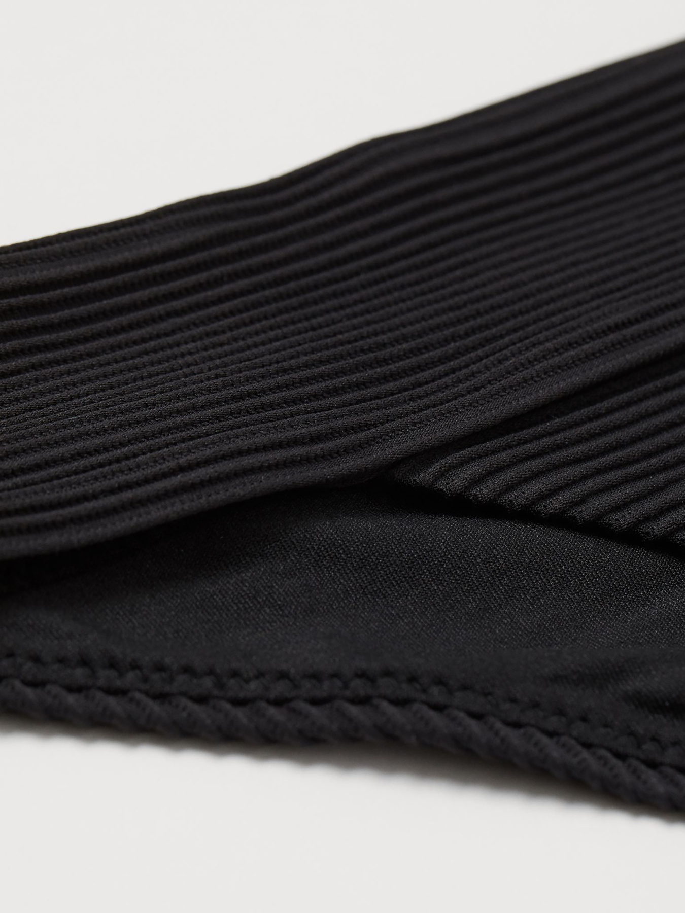 Нижня частина купальника H&M модель 46402 Фото