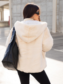 Демісезонна куртка ISSA Plus модель 13630_milky Демісезонна куртка ISSA Plus модель 13630_milky Фото