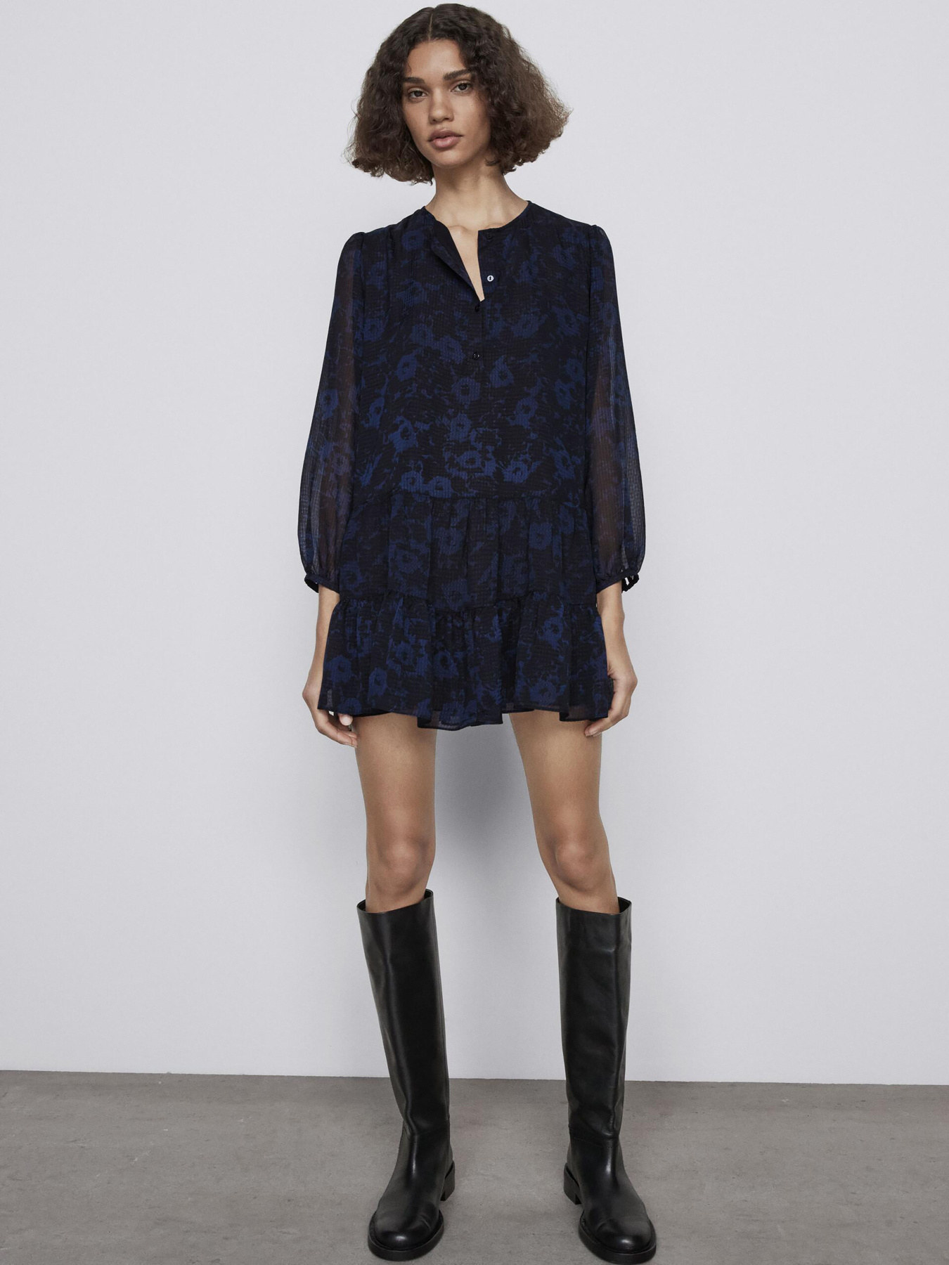 Платье мини ZARA модель 65563 Фото