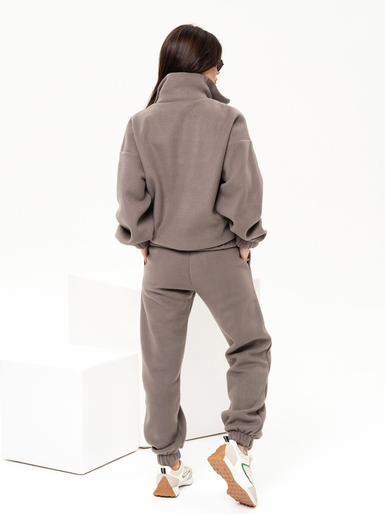 Повседневный костюм ISSA Plus модель 13637_коричневый Повседневный костюм ISSA Plus модель 13637_коричневый Фото