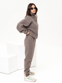 Повседневный костюм ISSA Plus модель 13637_коричневый Повседневный костюм ISSA Plus модель 13637_коричневый Фото