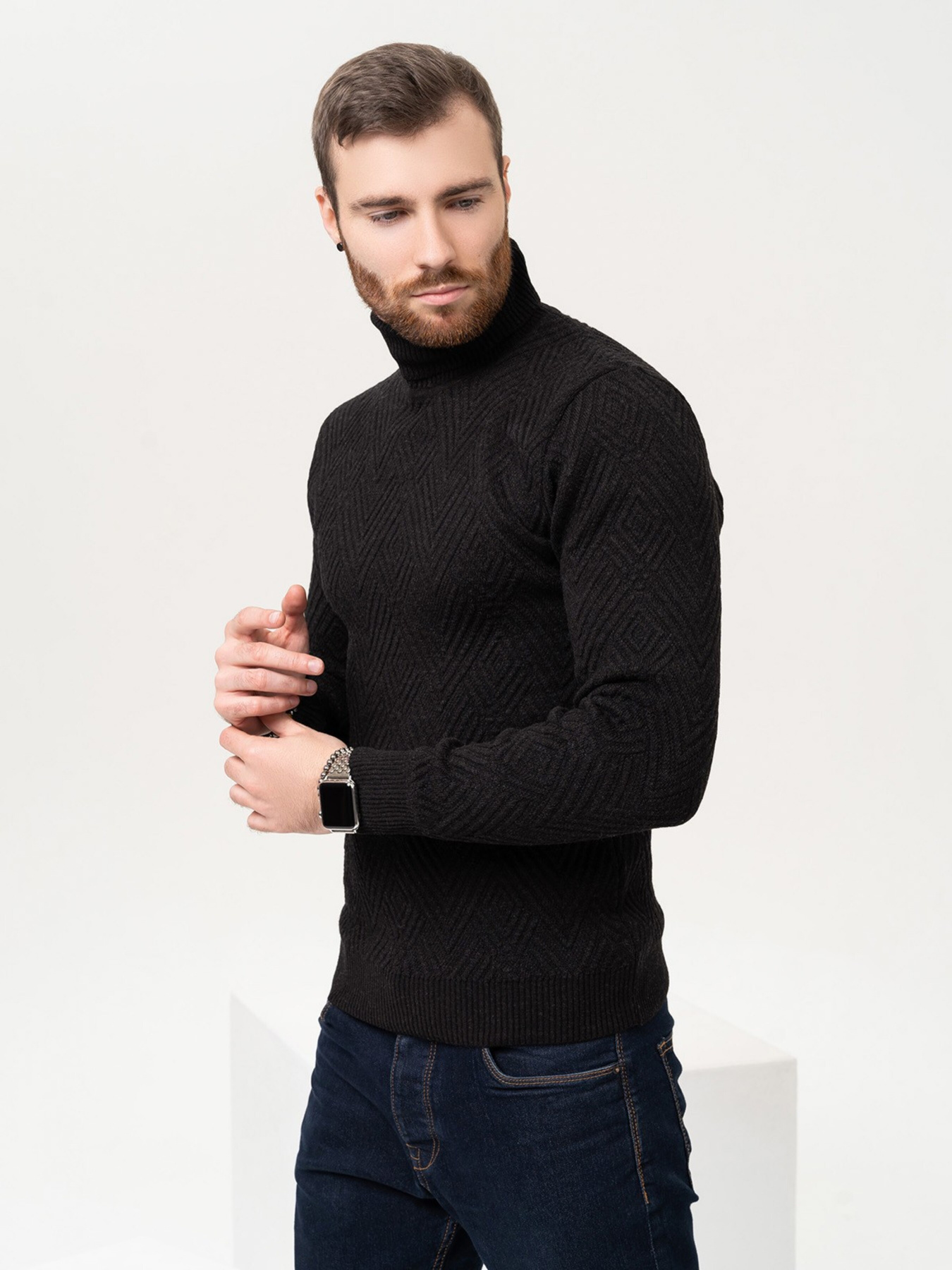 Свитер ISSA Plus модель GN4-87_black Фото