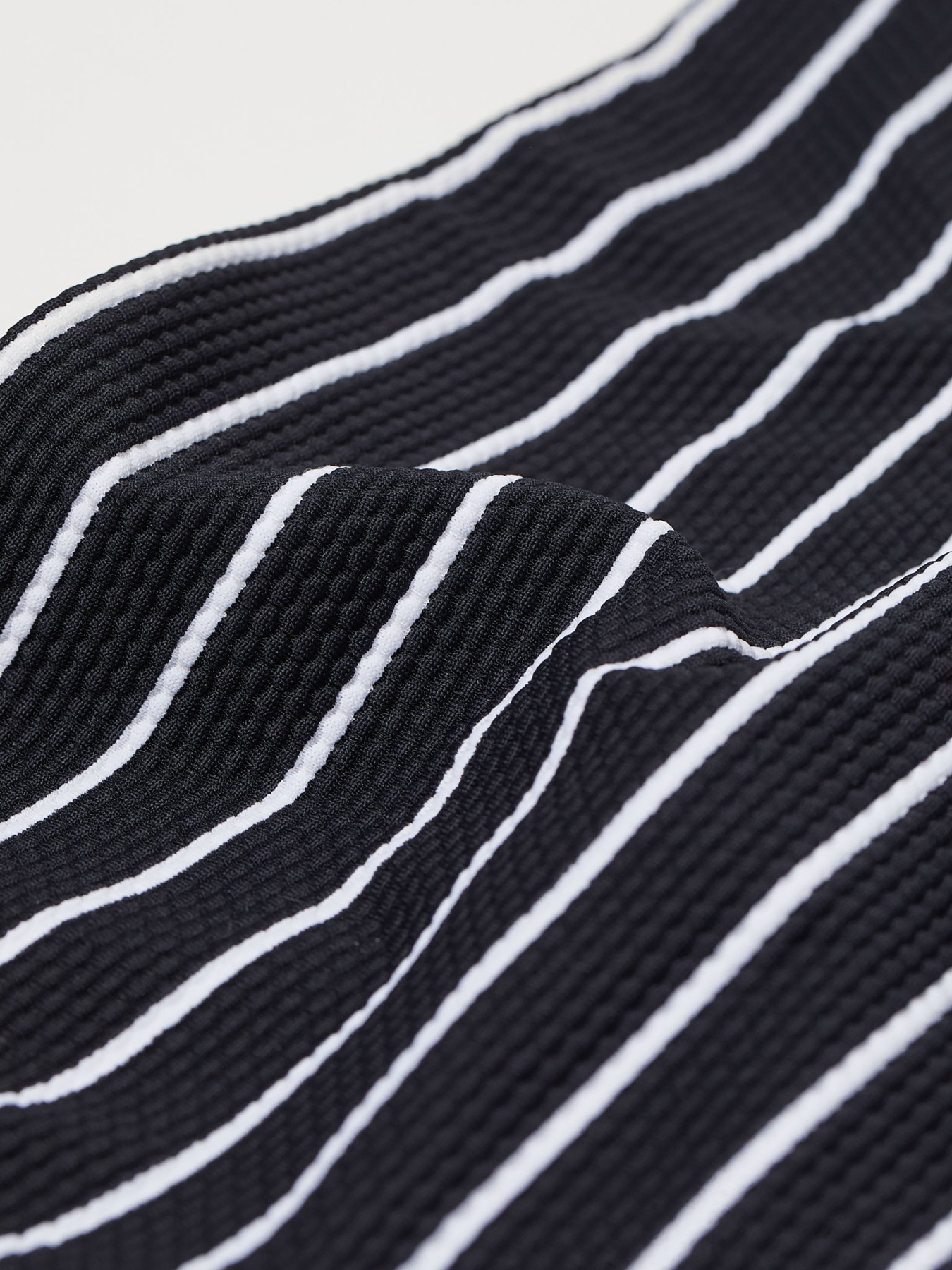 Низ купальника H&M модель 56159 Фото