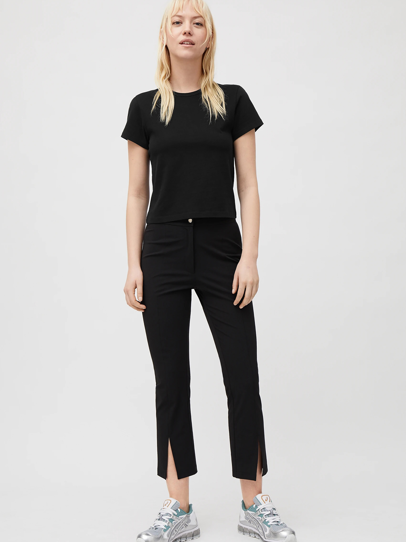 Футболка Weekday модель 38967 Фото