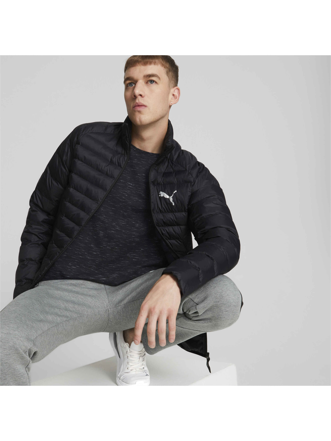 Демисезонная куртка PUMA Packlite Jacket модель 849356 Фото