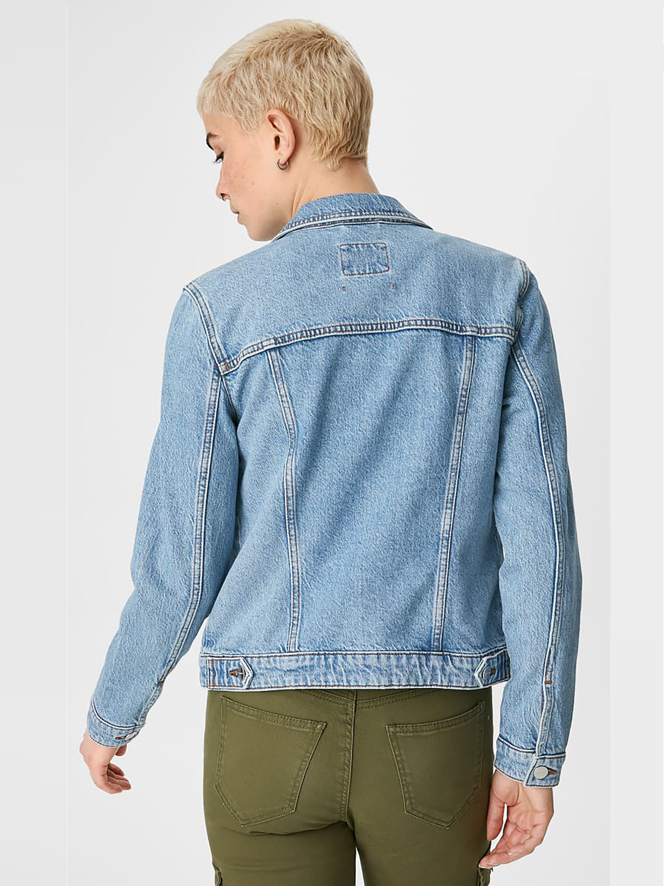 Джинсовая куртка C&A модель 66834 Фото
