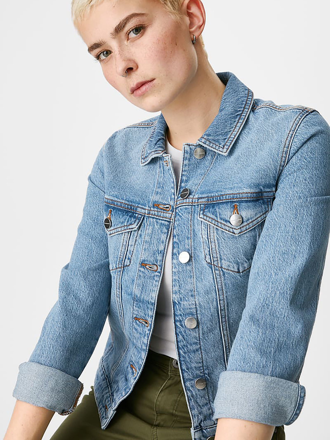 Джинсовая куртка C&A модель 66834 Фото