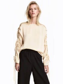 Блуза H&M модель 63897 Блуза H&M модель 63897 Фото