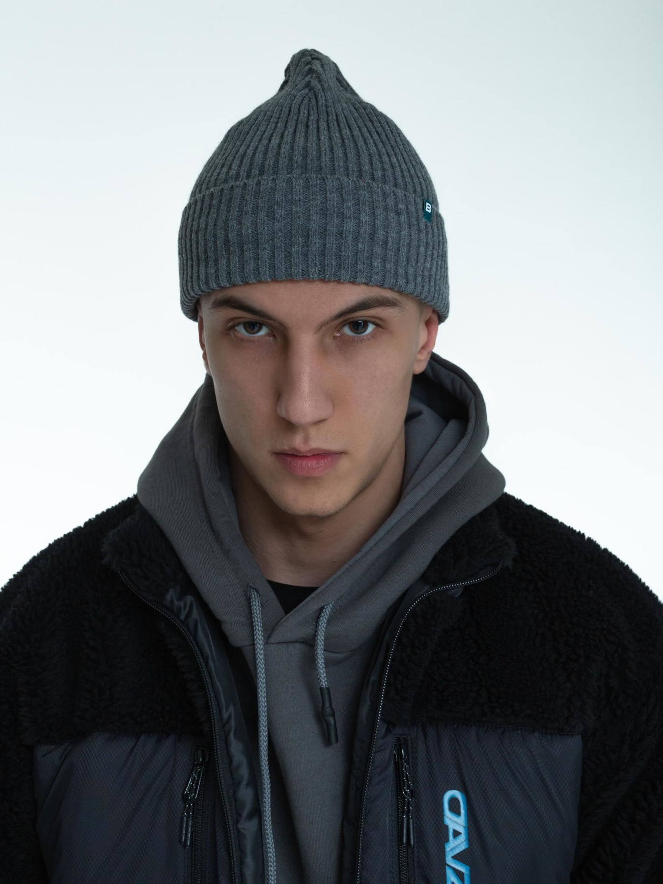 Шапка Bezlad модель hatgraysix Фото