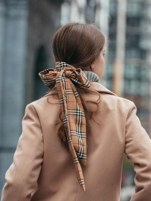 Бархатный большой бант цвета пыльная роза для волос MyScarf модель mp169174 Фото