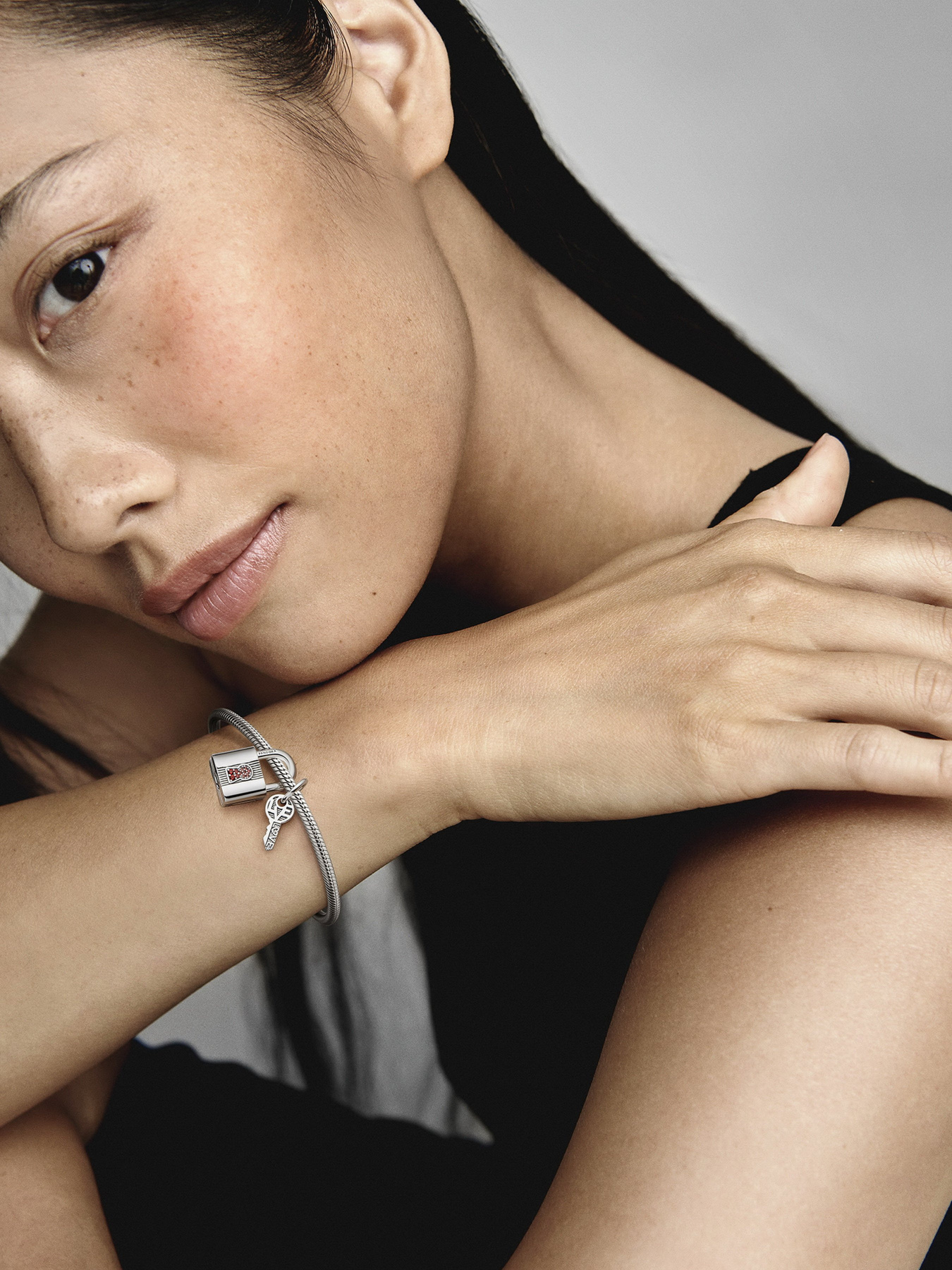 Класичні PANDORA модель 790088C02 Фото