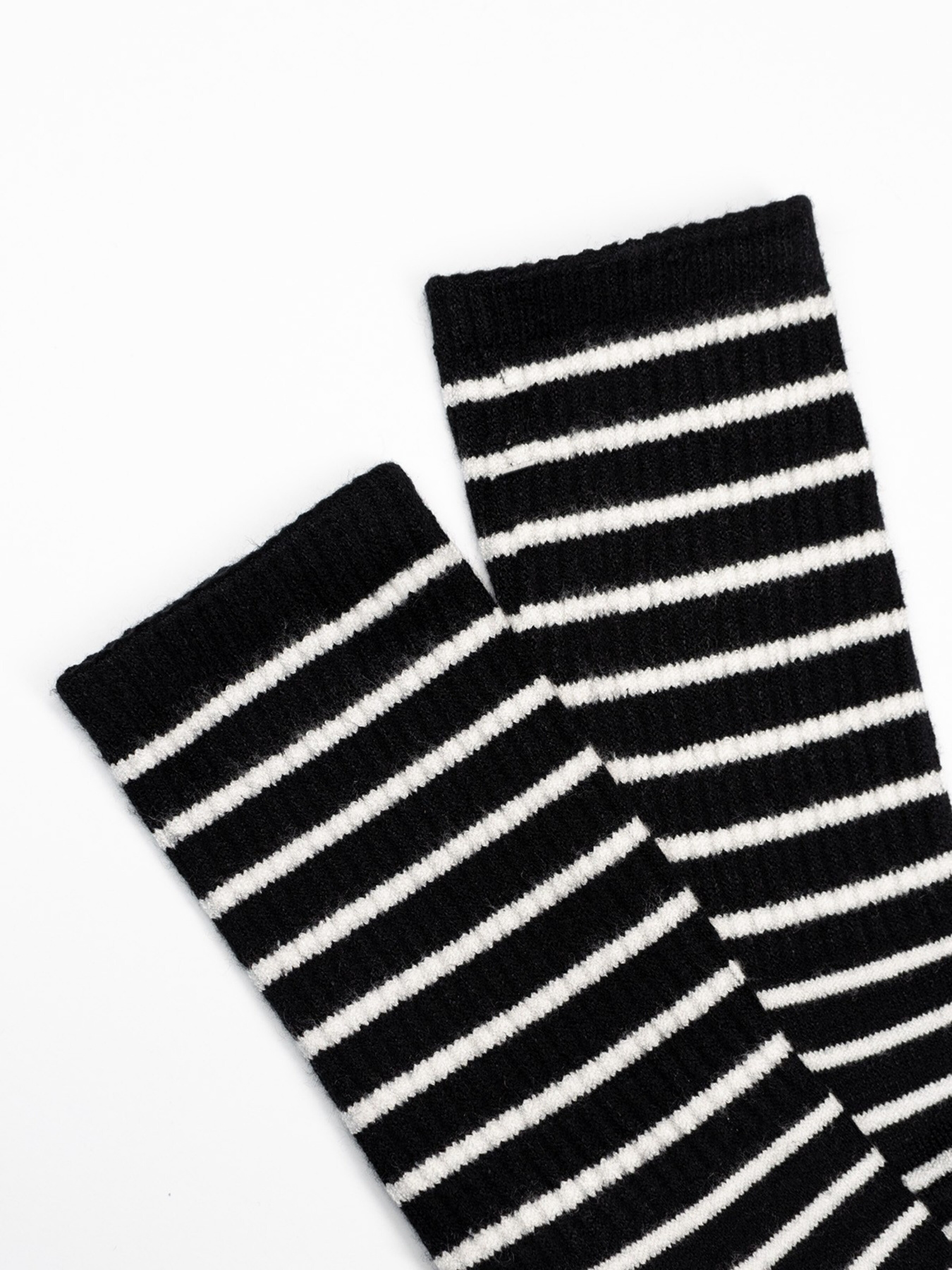 Носки ISSA Plus модель NS-221_blackwhite Носки ISSA Plus модель NS-221_blackwhite Фото