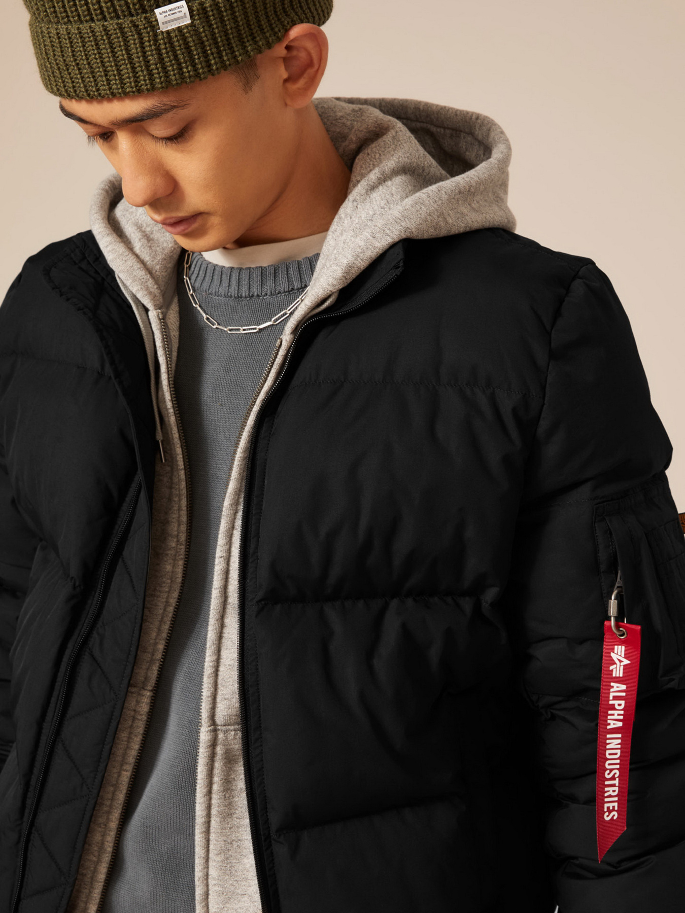 Куртки и дубленки Alpha Industries модель UJM51500C1_001 Куртки и дубленки Alpha Industries модель UJM51500C1_001 Фото