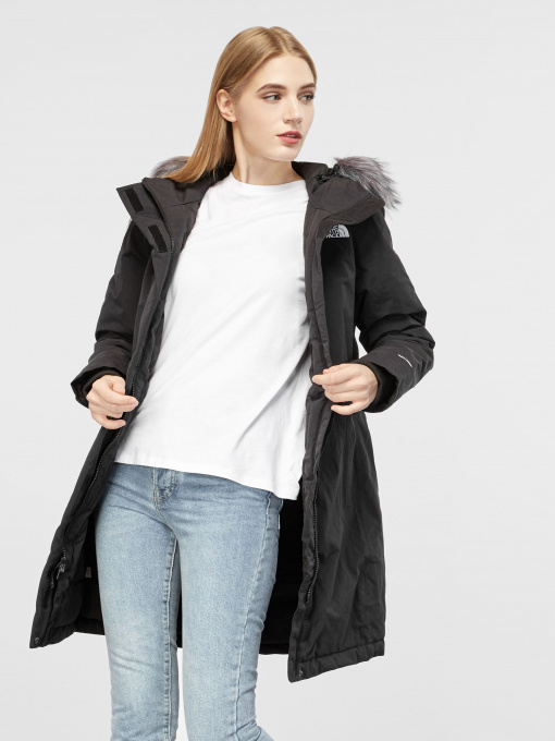 Күрткелер мен тондар The North Face үлгі NF0A4R2VJK31 Фото