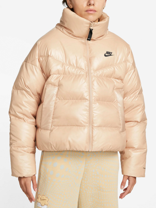 Куртки и дубленки NIKE модель DH4079-200 Фото