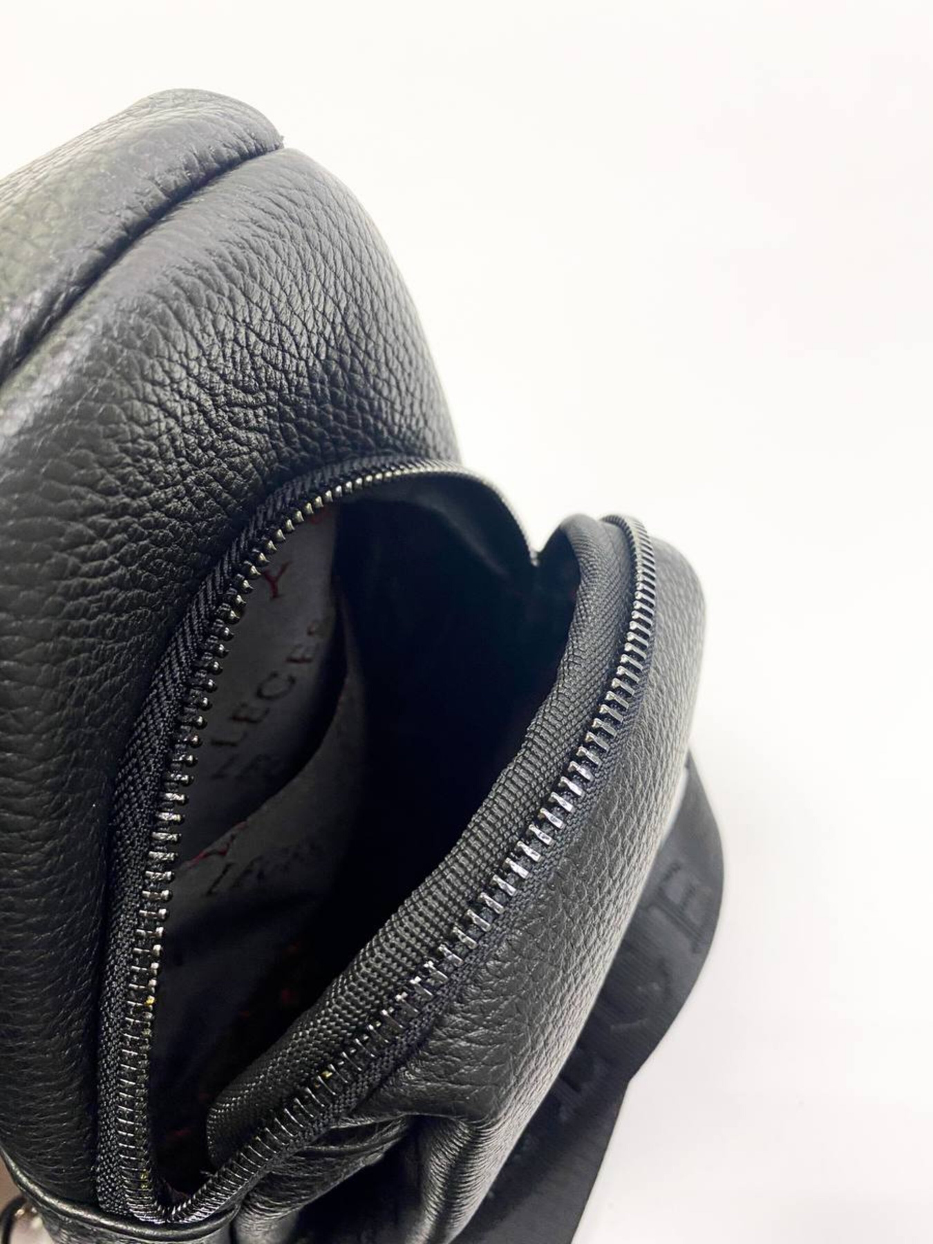 Кросс-боди Legessy модель F911 Фото