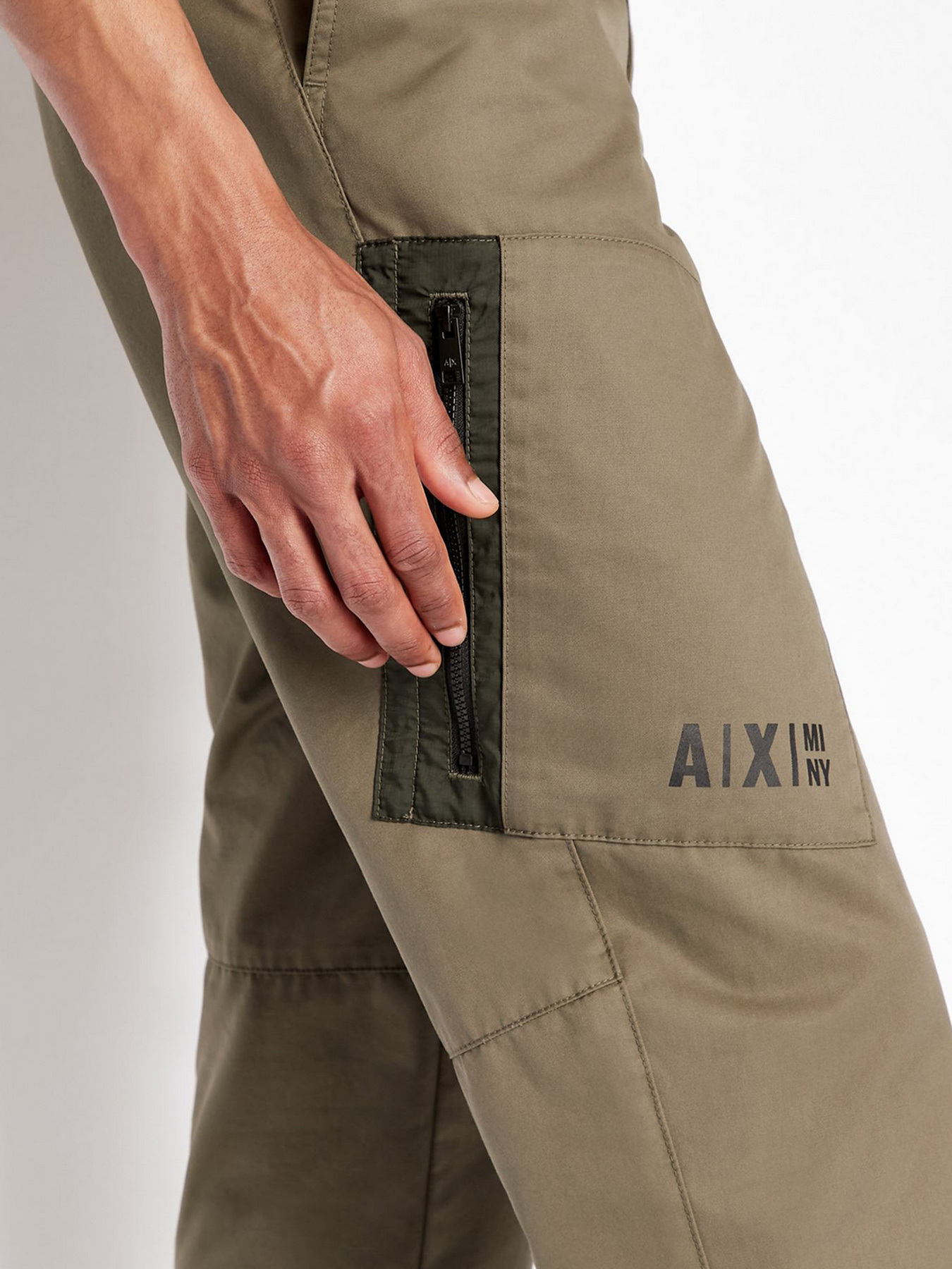 Брюки Armani Exchange модель 6LZP01-ZNURZ-2879 Фото