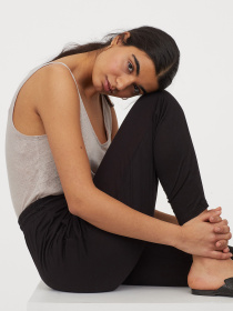 Чіноси H&M модель 10037810 Чіноси H&M модель 10037810 Фото