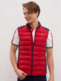 Утепленный жилет US Polo модель G081SZ010.000.963780.VR030 Фото