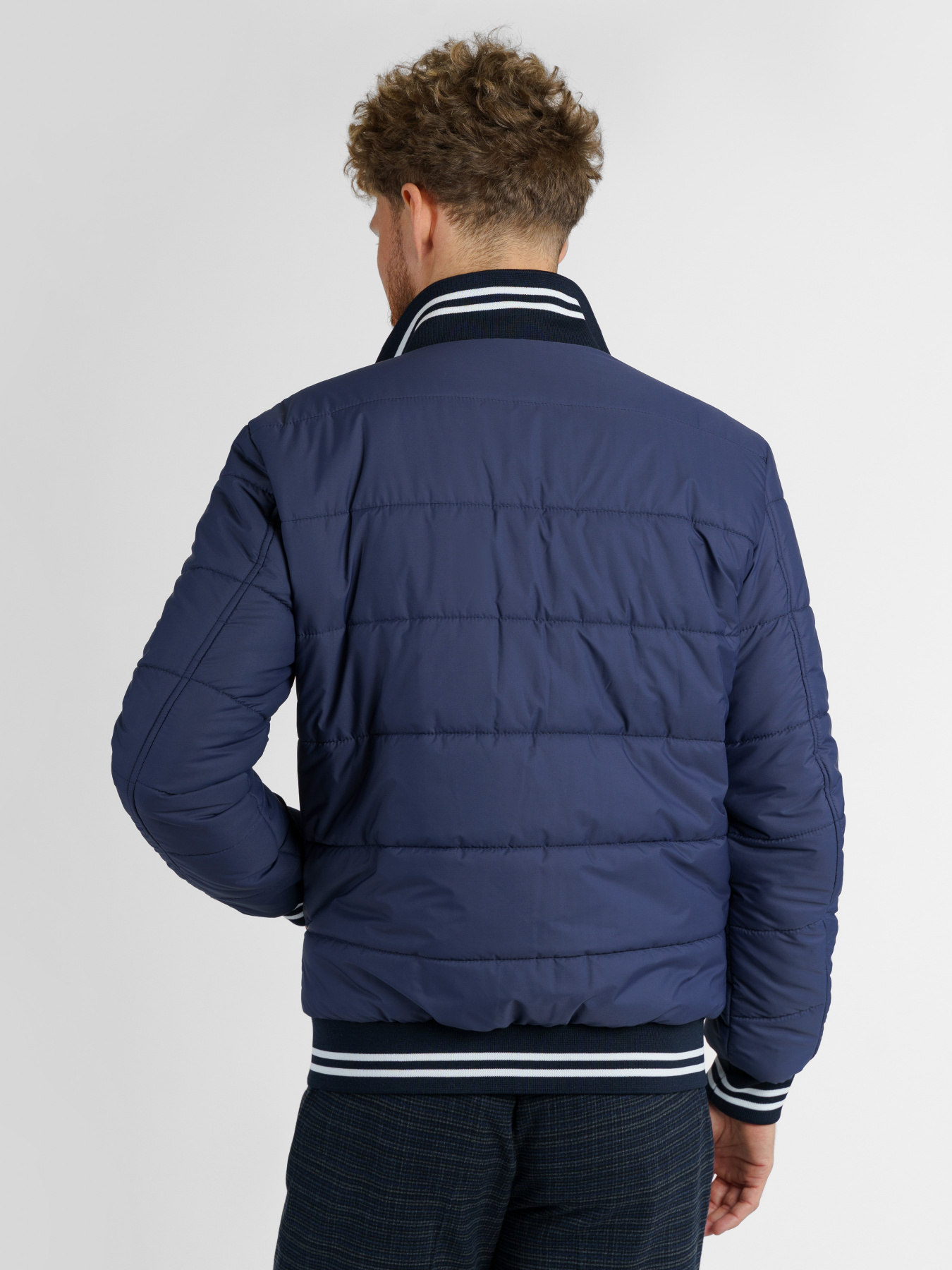 Демісезонна куртка Arber модель M08.09.09.232 Фото