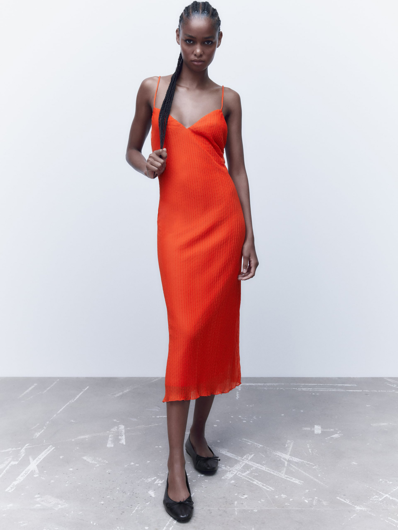 Платье миди ZARA модель 67804 Фото