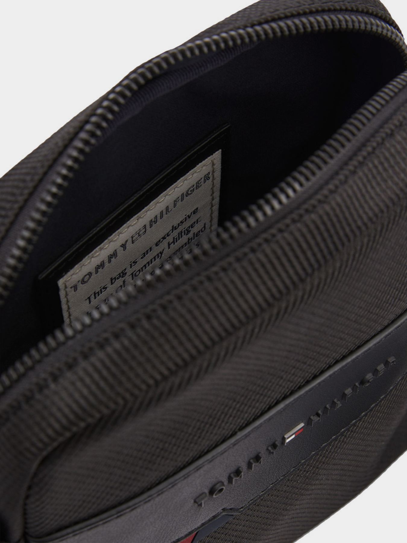 Сумки Tommy Hilfiger модель AM0AM10269-BDS Фото