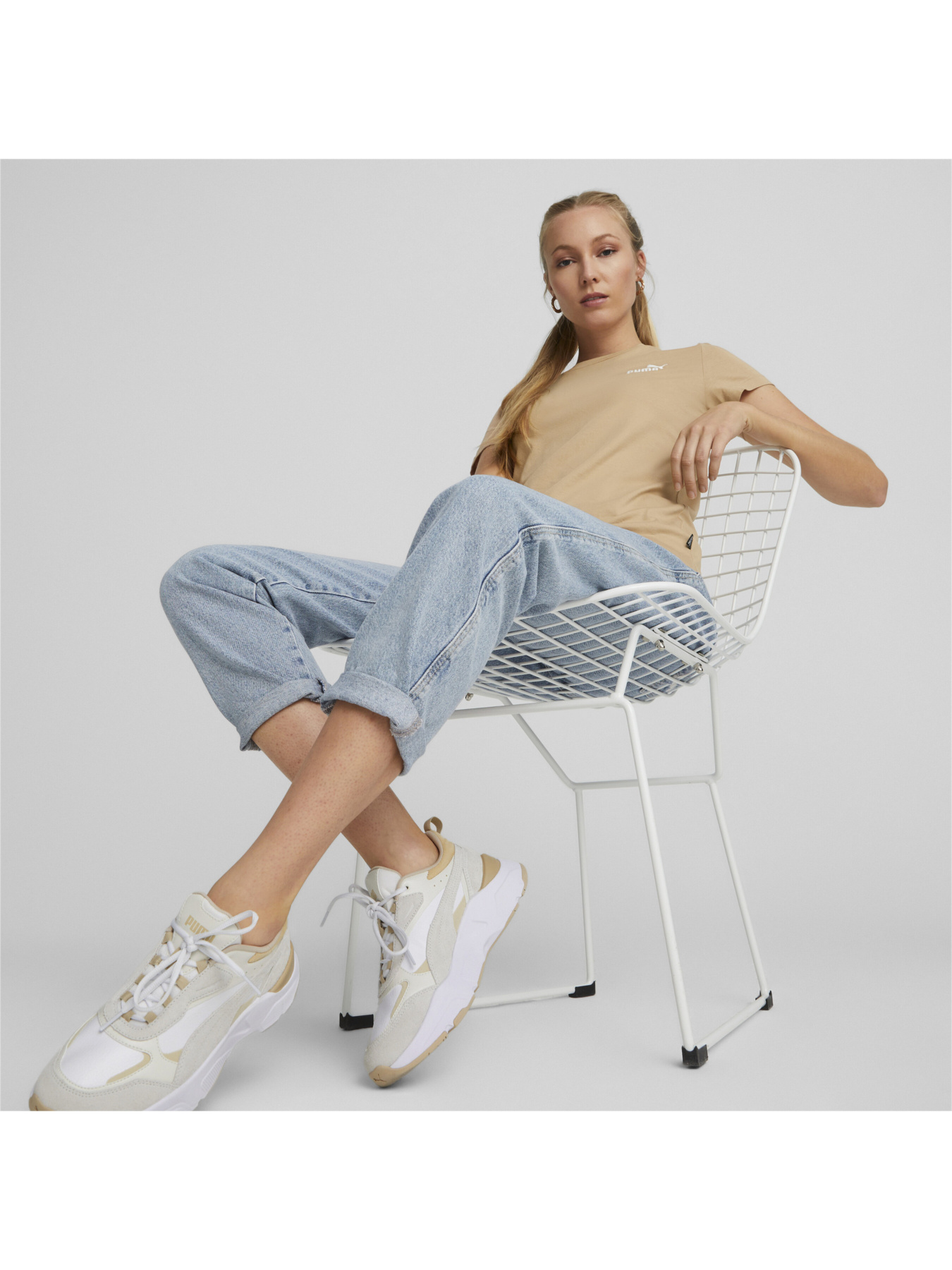 Футболка PUMA ESS+ Embroidery Tee модель 848331 Фото