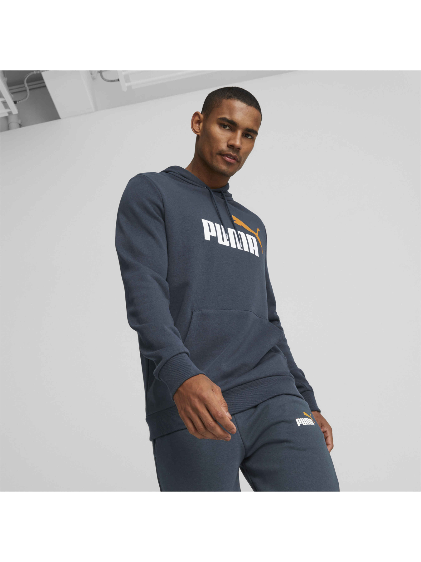 Худи PUMA Ess+ 2 Col Big Logo Hoodie модель 586765 Фото